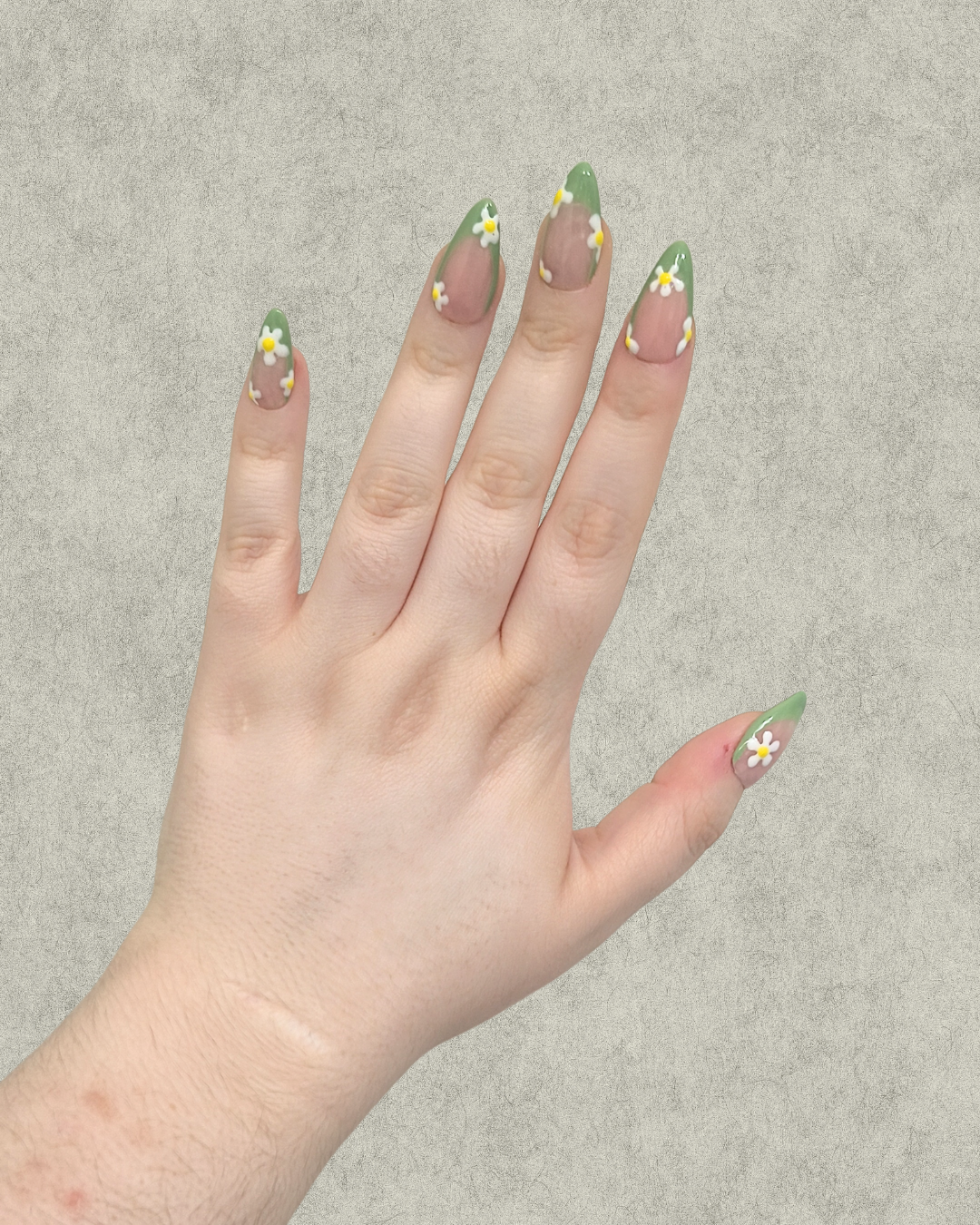 Daisy Pop Press On Nails