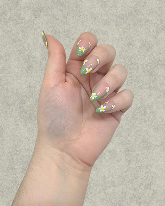 Daisy Pop Press On Nails